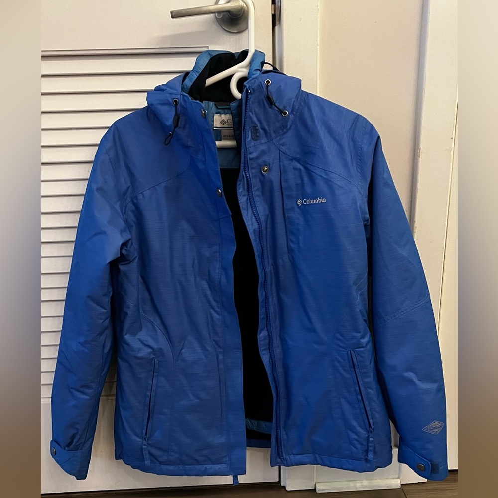 Columbia Women’s Medium Blue Ski Jacket